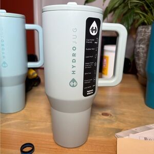 HydroJug Cloud Tumbler with Handle